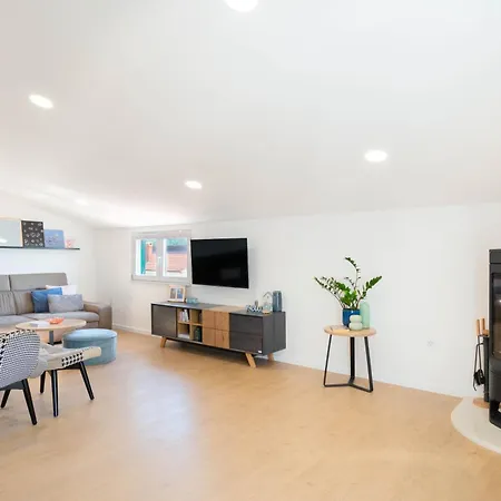 Apartment L&l *
