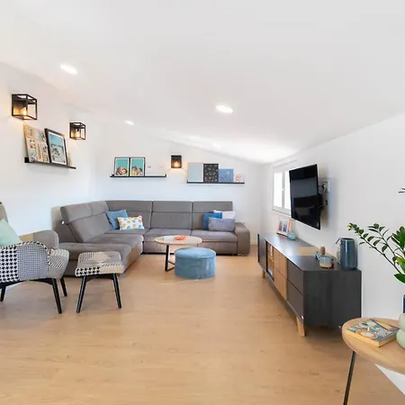 L&l Apartment Makarska
