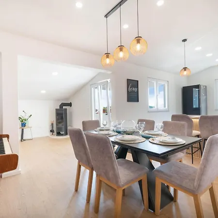 L&l Apartment *