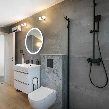 L&l Apartment
