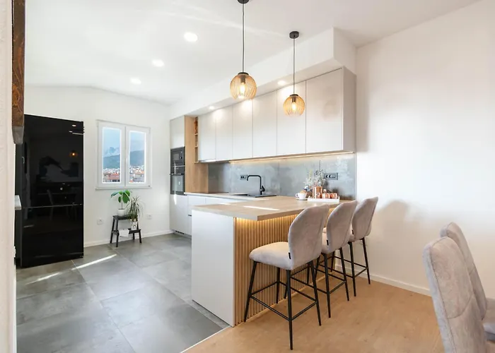 L&l Apartment